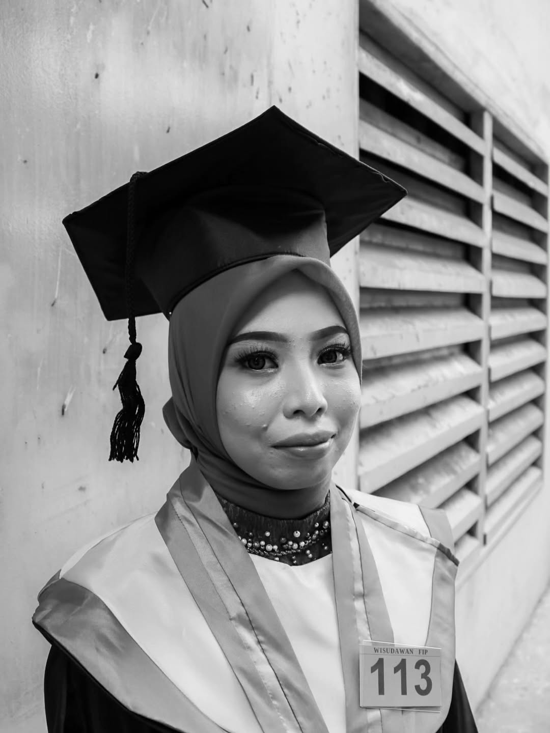 black white lia